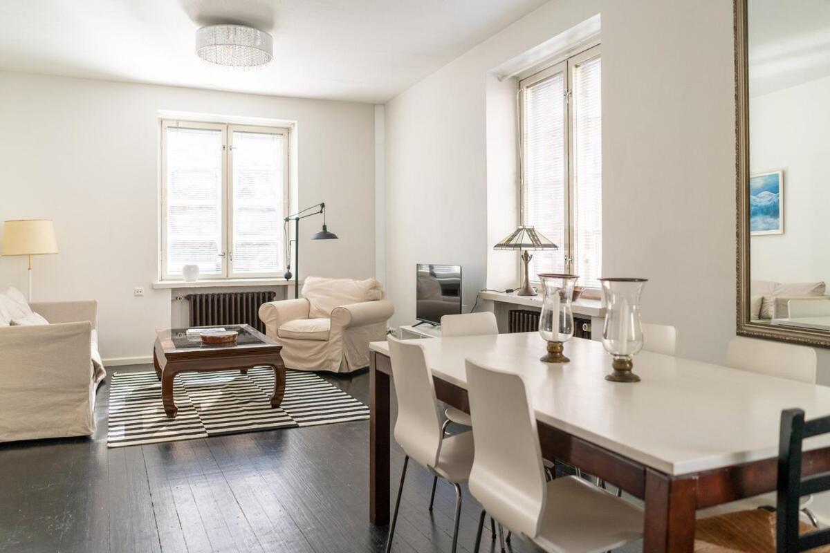 Spacious In Vibrant Kallio Huoneisto Helsinki