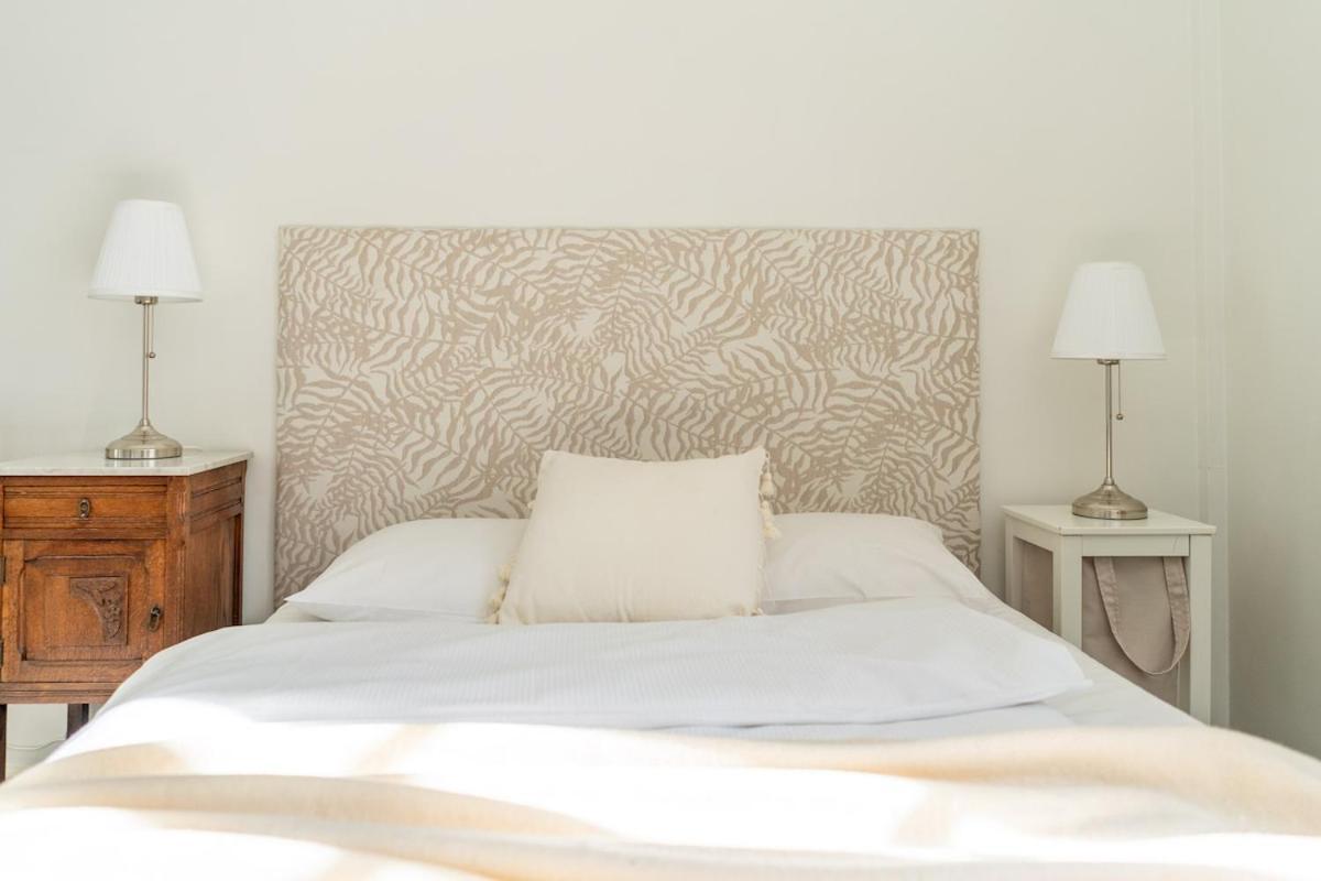 Spacious In Vibrant Kallio Huoneisto
