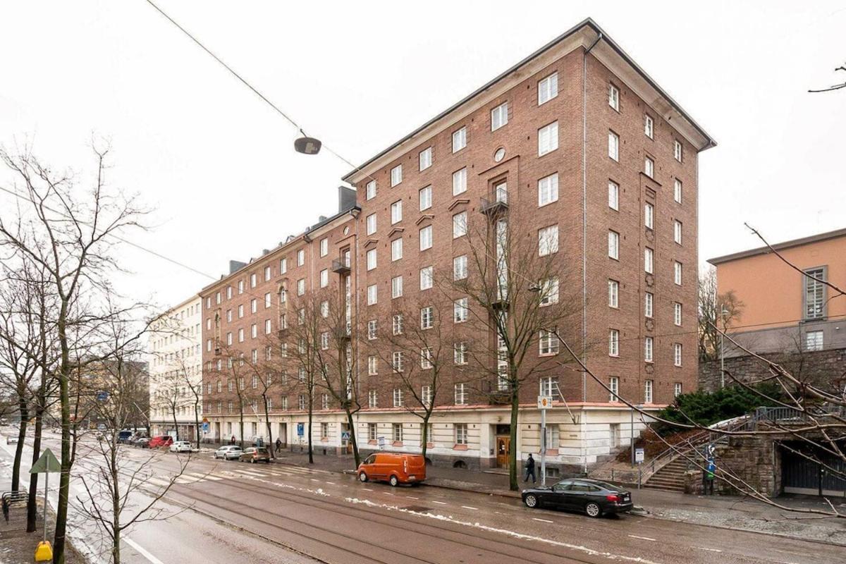 Spacious In Vibrant Kallio Huoneisto *