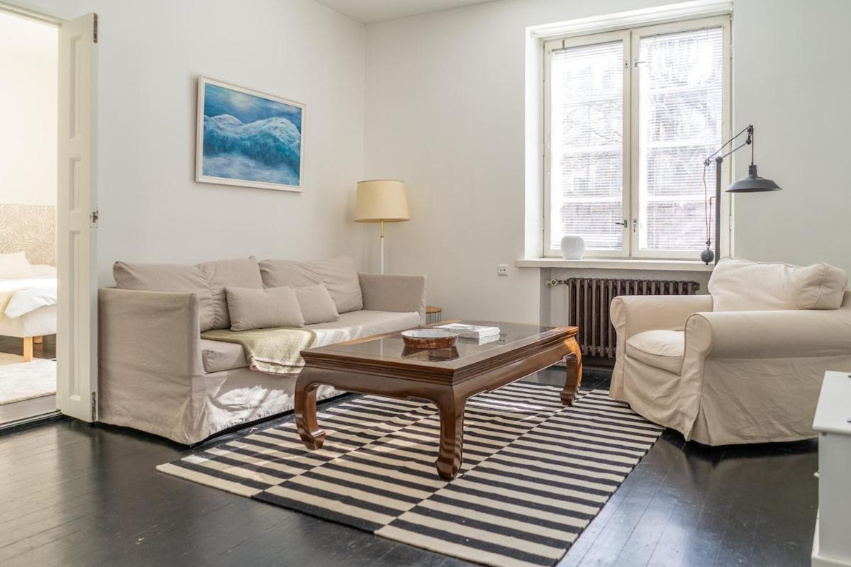 Spacious In Vibrant Kallio Huoneisto Helsinki